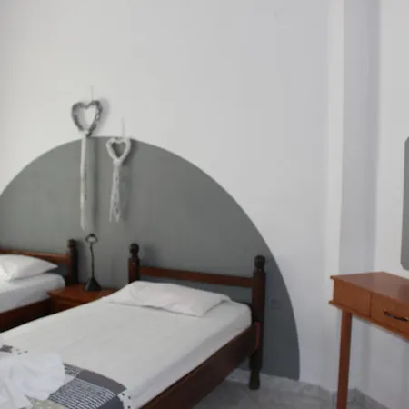 Apartment Center 8 *