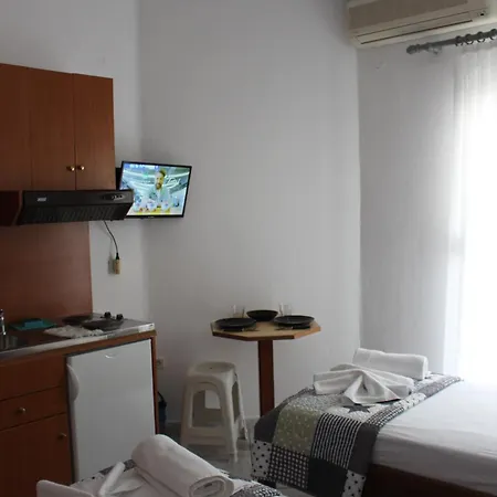 Apartment Center 8 *